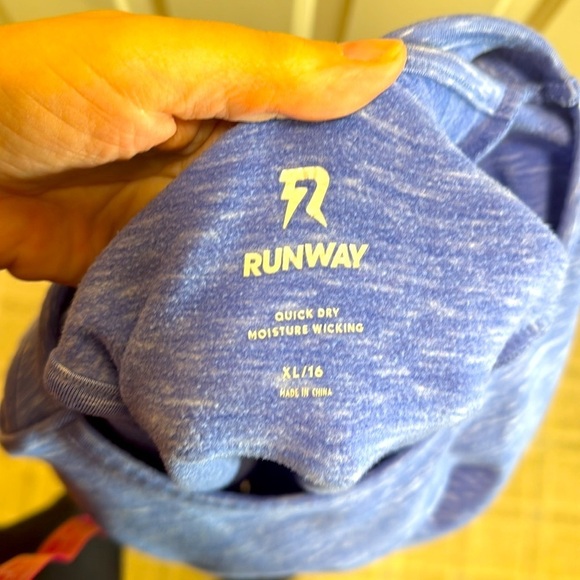 Women’s Runway blue fleece workout crewneck sweatshirt size XL / 16 - Picture 3 of 5